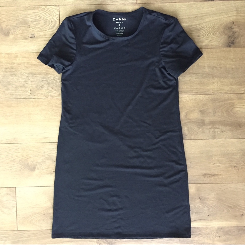 ZANNI | Boxy T dress black t-shirt dress - size S